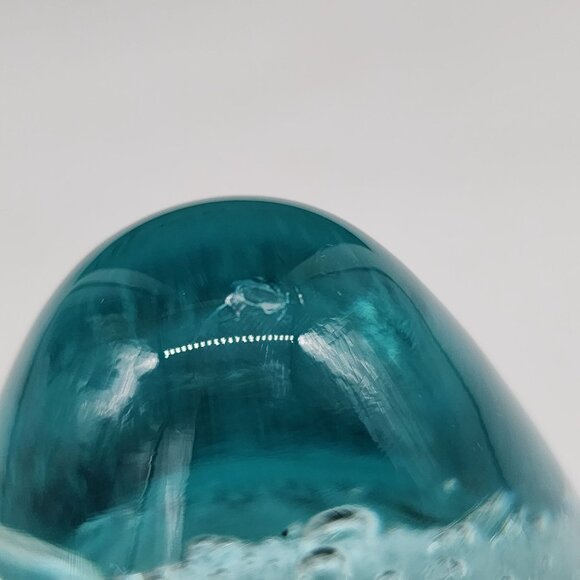 Hand blown Glass Egg Teardrop Paperweight With Bubbles Blue - Picture 8 of 10